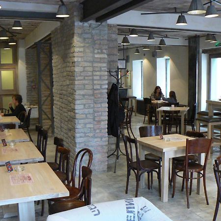 Veliki Garni Hotel Novi Sad Exteriör bild