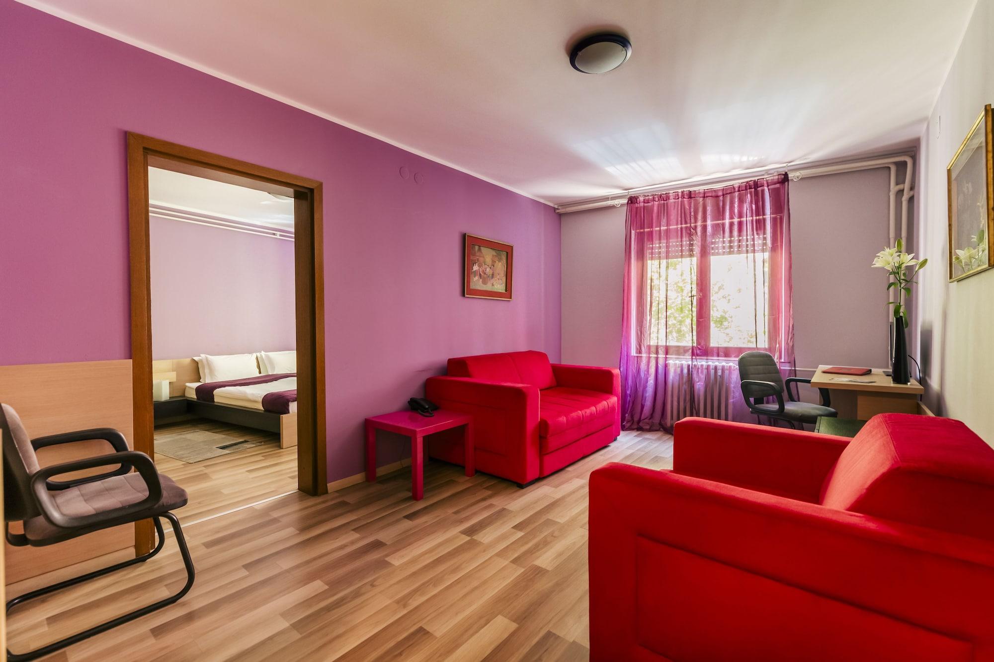 Veliki Garni Hotel Novi Sad Exteriör bild