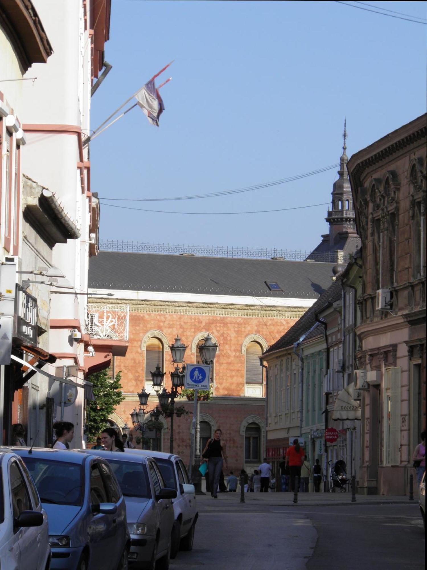 Veliki Garni Hotel Novi Sad Exteriör bild