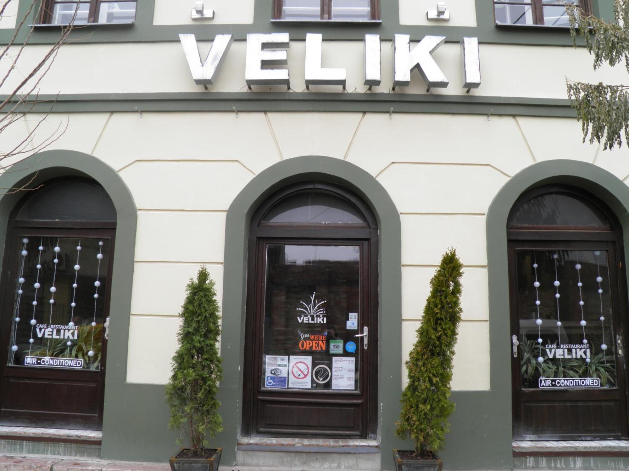 Veliki Garni Hotel Novi Sad Exteriör bild